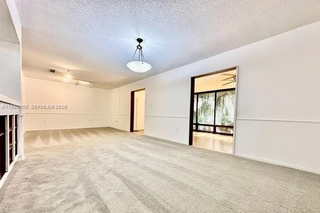 2816 Sw 14th Dr #2816 - Photo 4 of 11