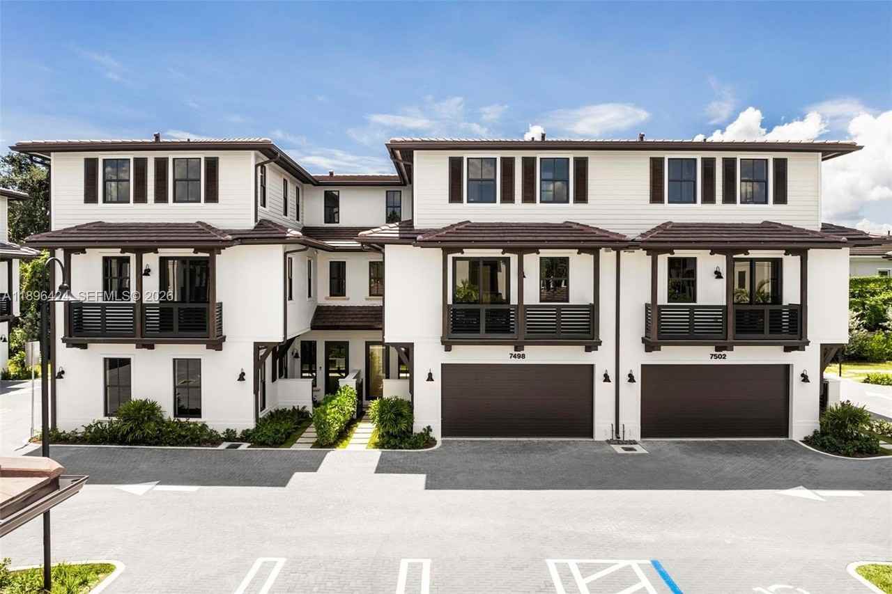 7498 Sw 100th St #8 - Photo 2 of 50