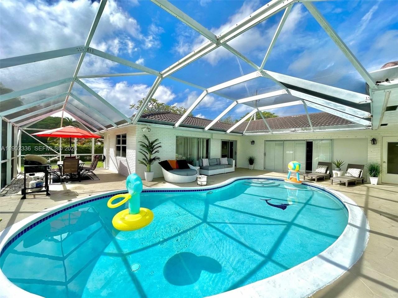 1500 Nw 45th St - Photo 3 of 23