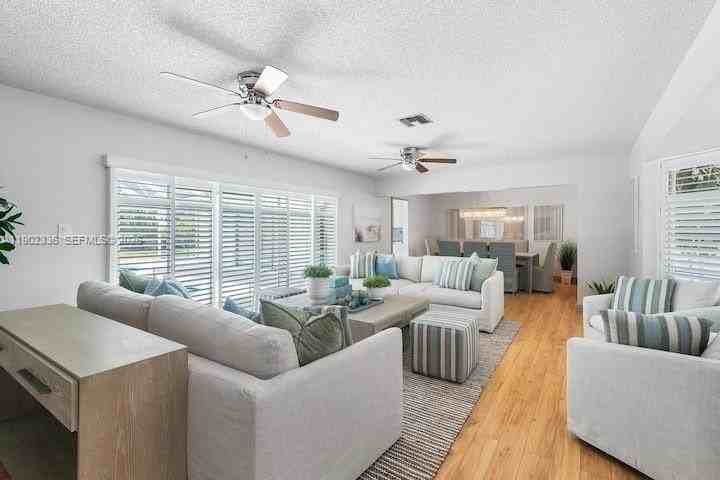 1500 Nw 45th St - Photo 5 of 23