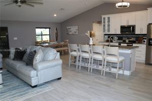 featured image of 4407 Sw 16th Pl #0