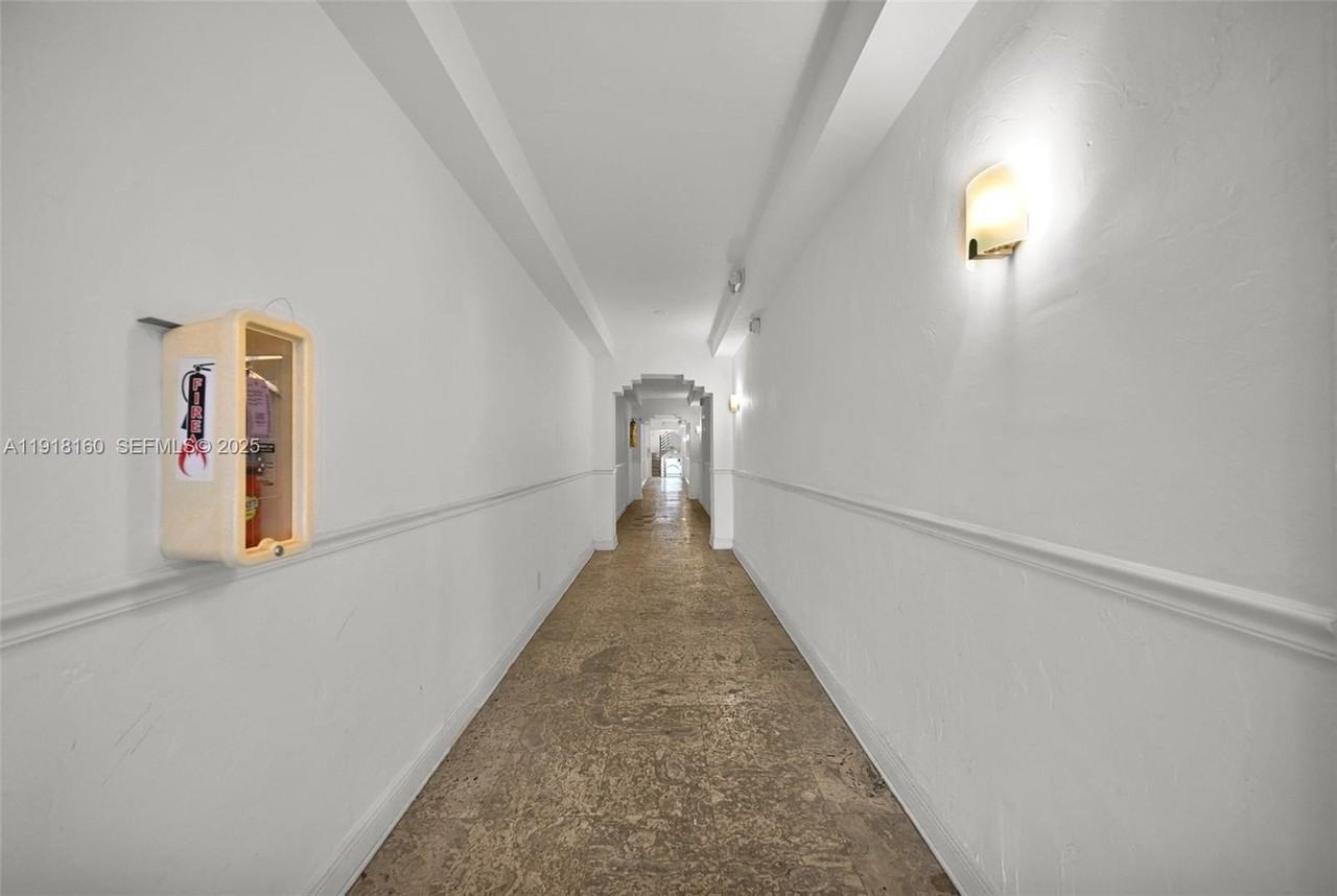 4035 N Meridian Ave #306 - Photo 4 of 25