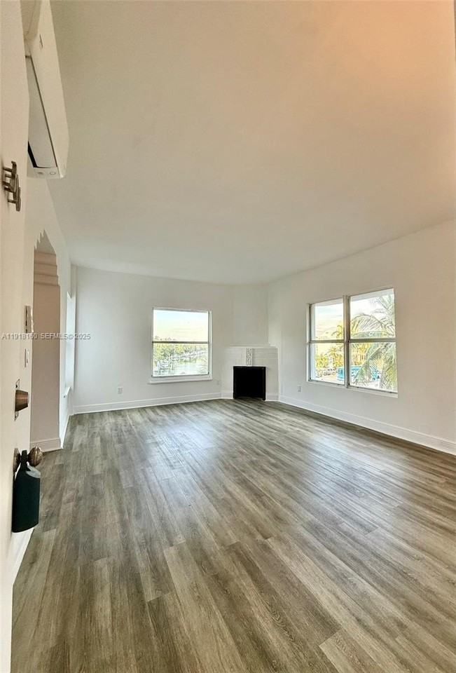 4035 N Meridian Ave #306 - Photo 5 of 25