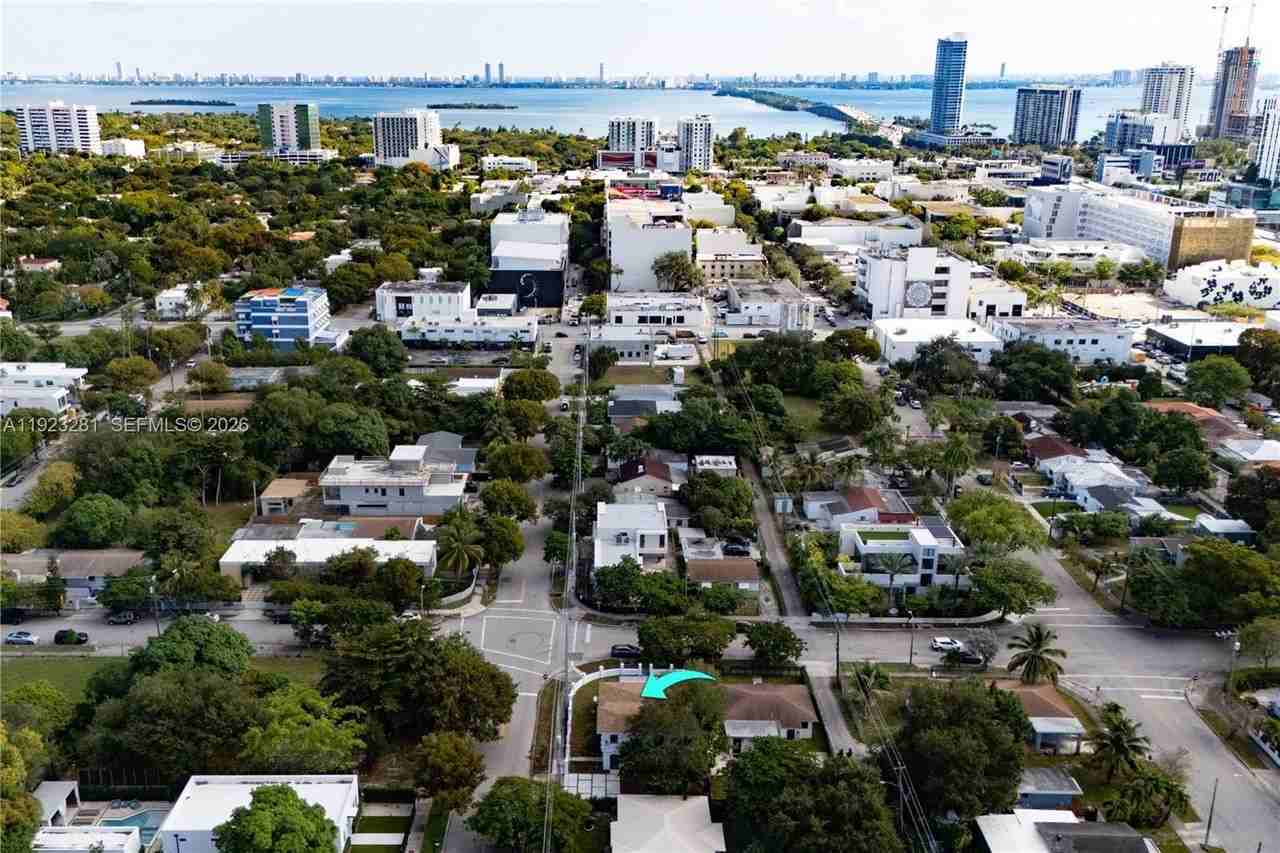 4030 Nw 1st Ave - Photo 3 of 27