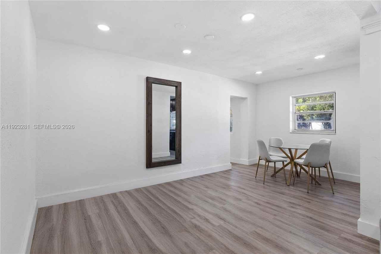 4030 Nw 1st Ave - Photo 6 of 27