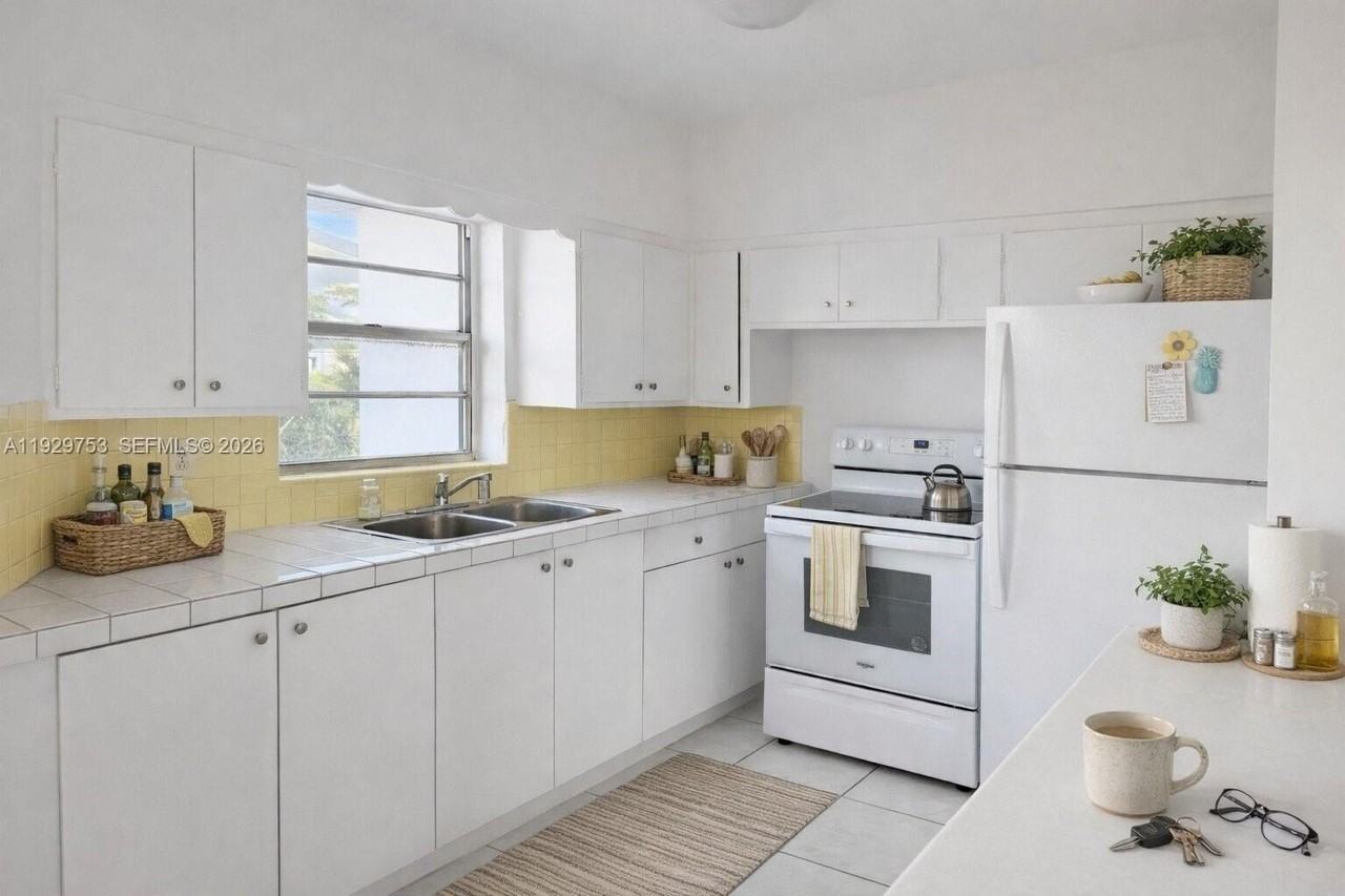 345 Beacom Blvd - Photo 3 of 9