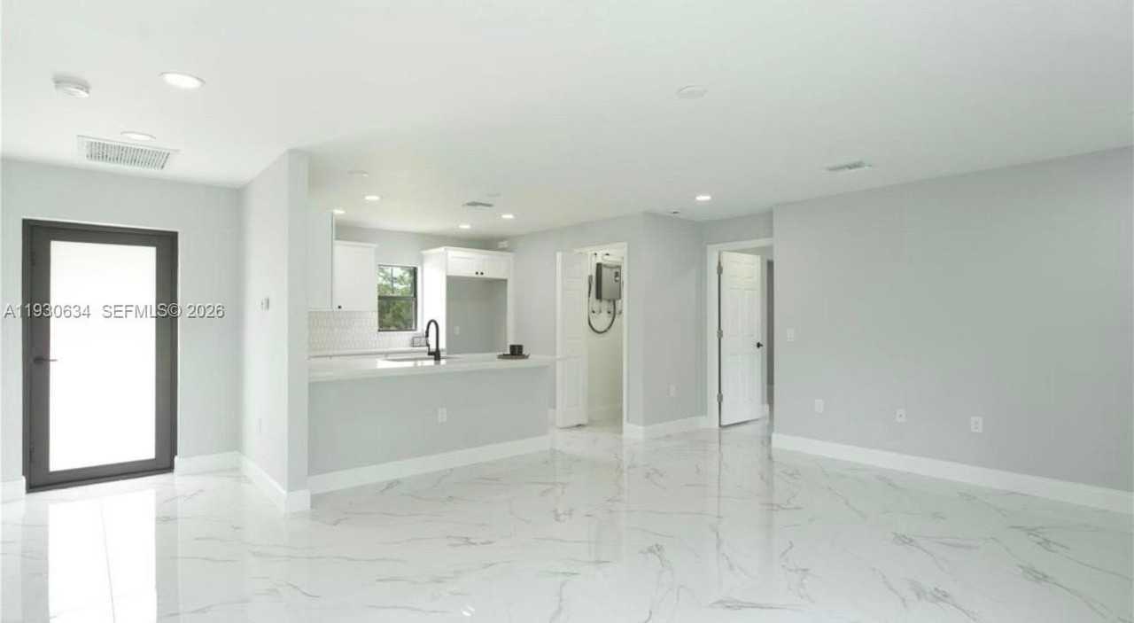 761 Kirkman Ave S #0 - Photo 3 of 19