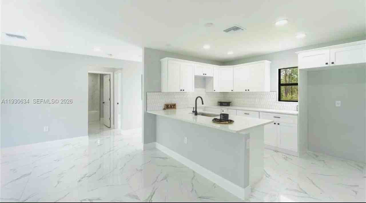 761 Kirkman Ave S #0 - Photo 5 of 19