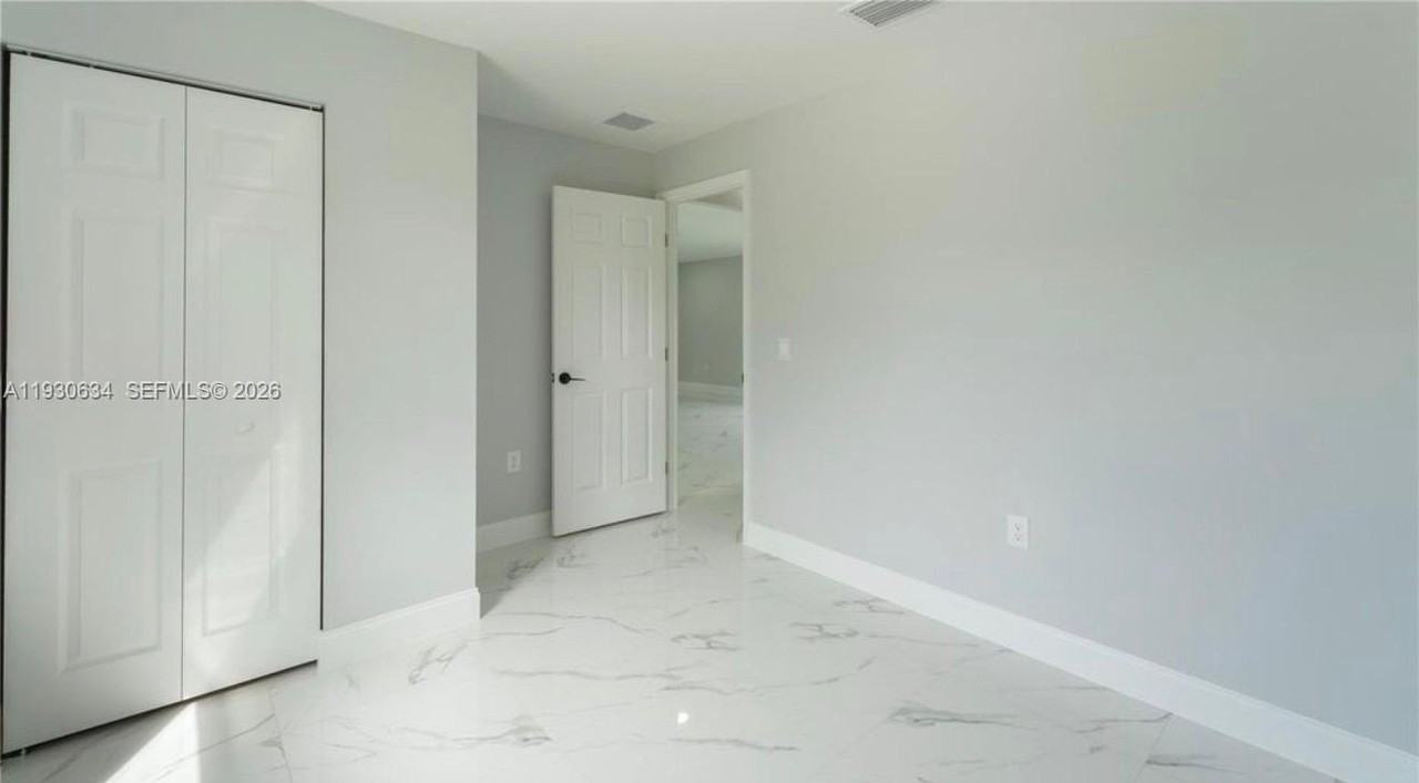 761 Kirkman Ave S #0 - Photo 7 of 19