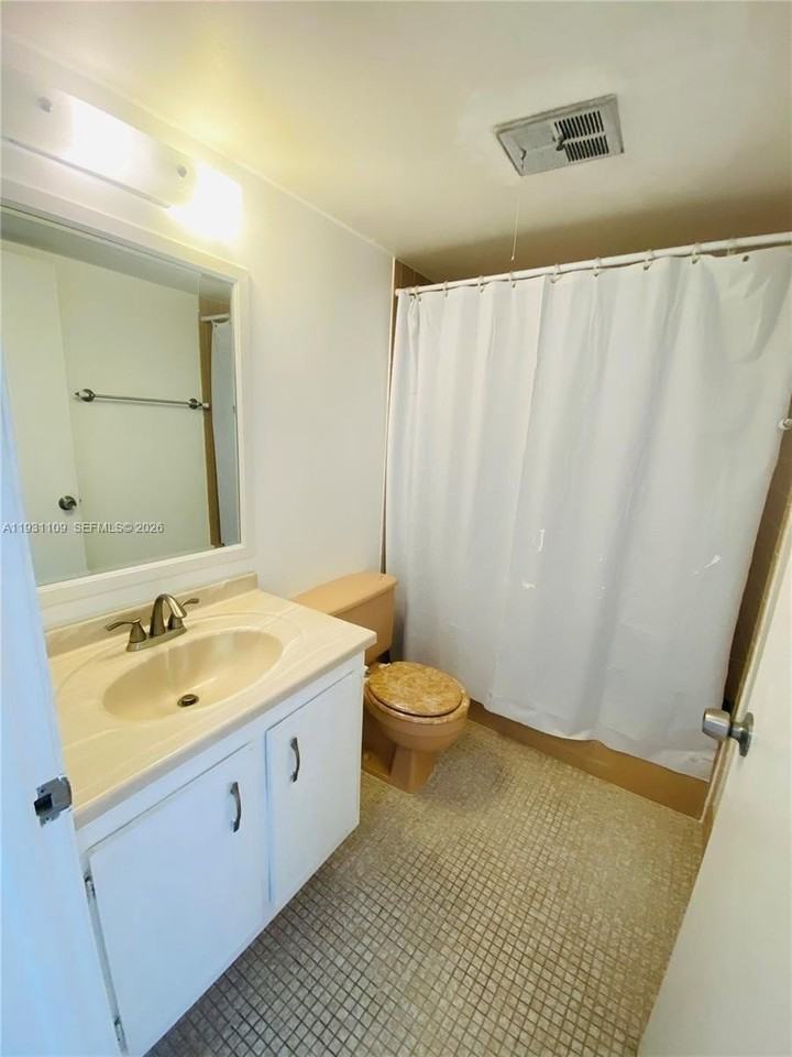 7331 Nw 18th St #204 - Photo 6 of 18