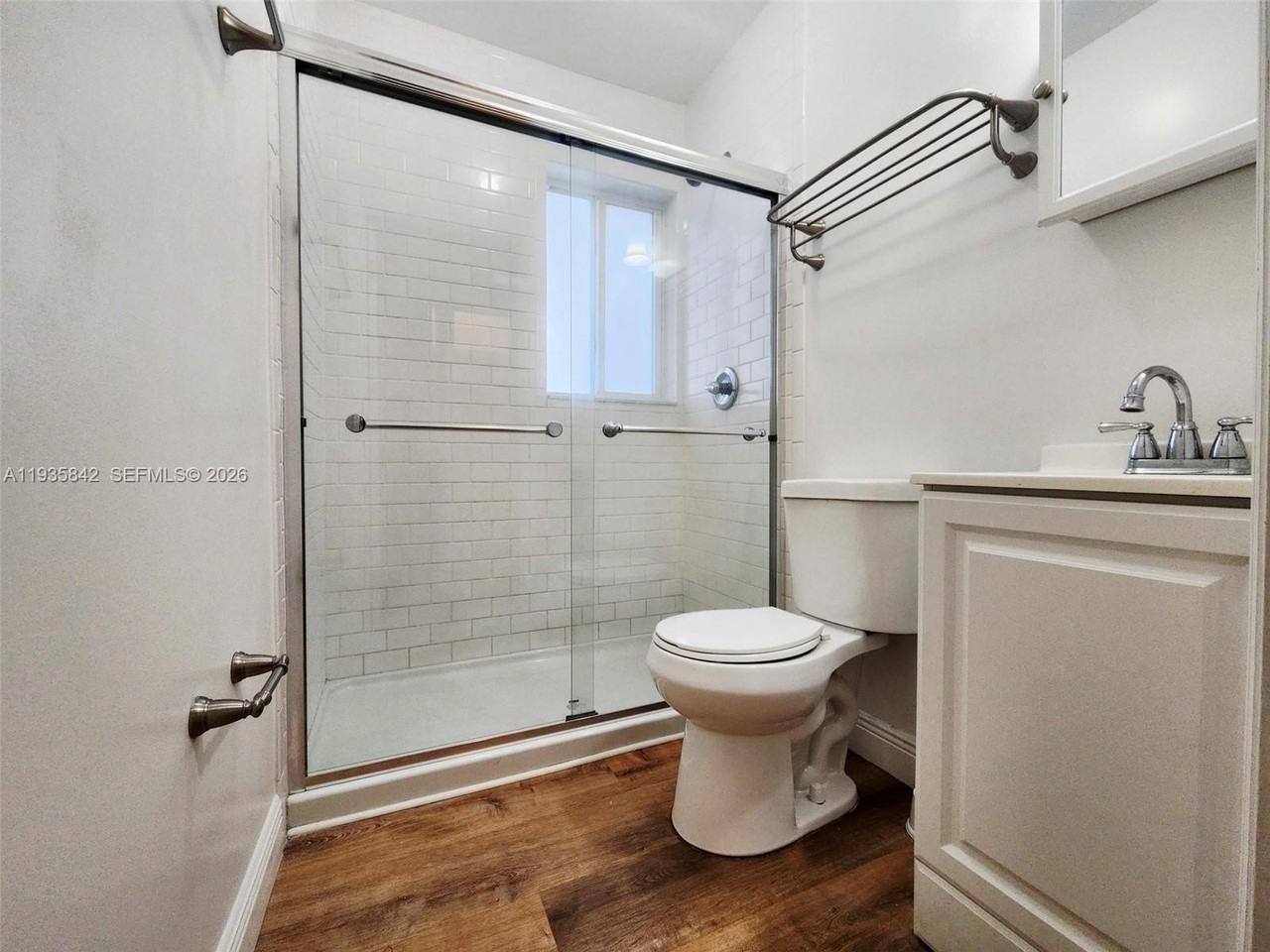 320 New York St #1 - Photo 4 of 10