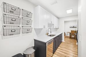 featured image of Graybar Ct