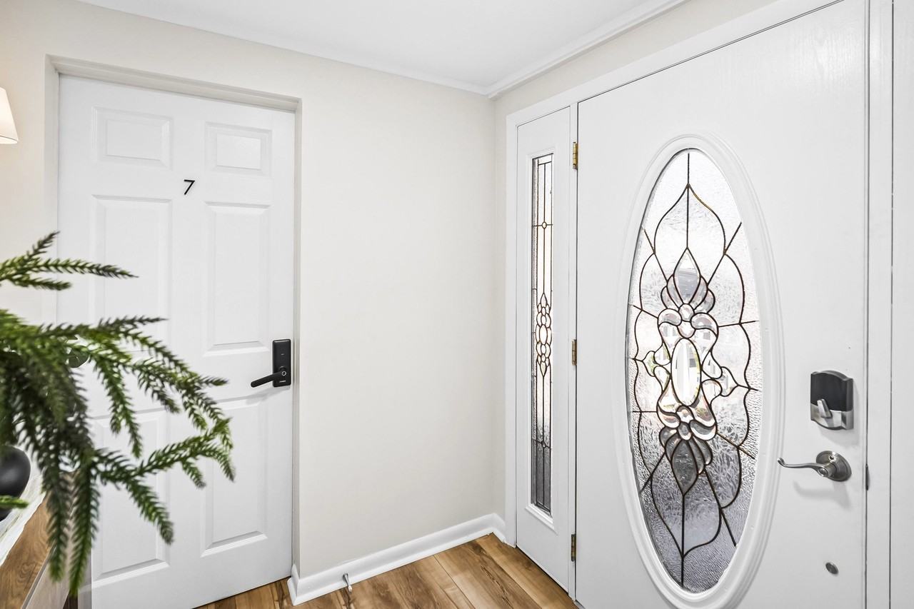 Graybar Ct - Photo 3 of 22