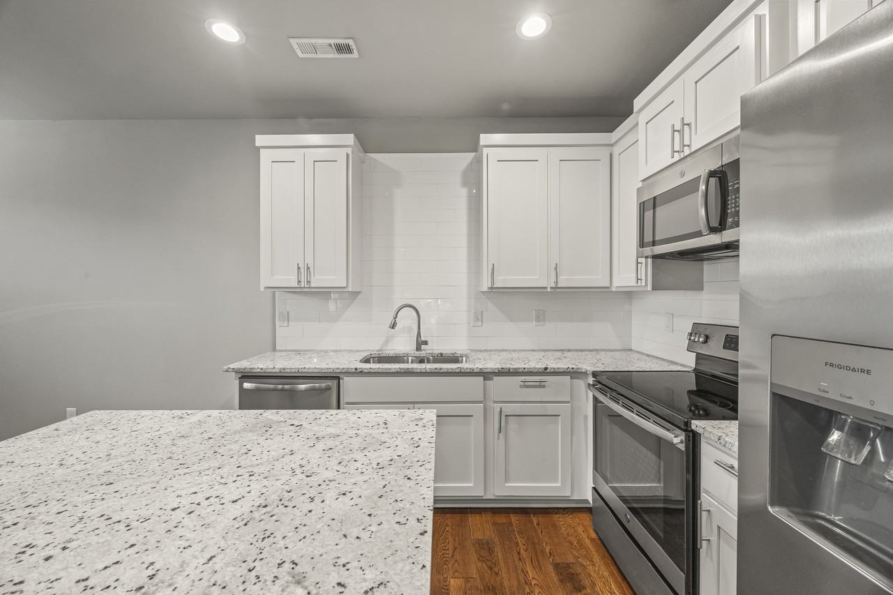 2043 S Florida Way #1 - Photo 6 of 26