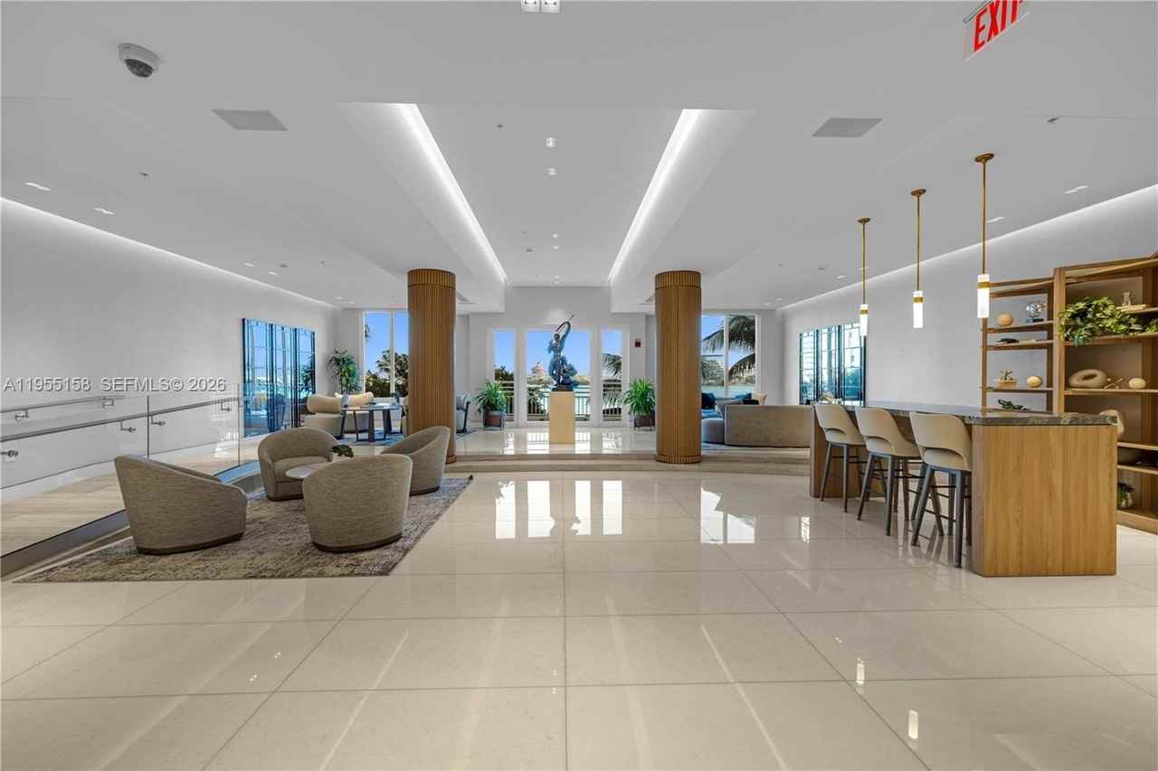 888 Brickell Key Dr #701
