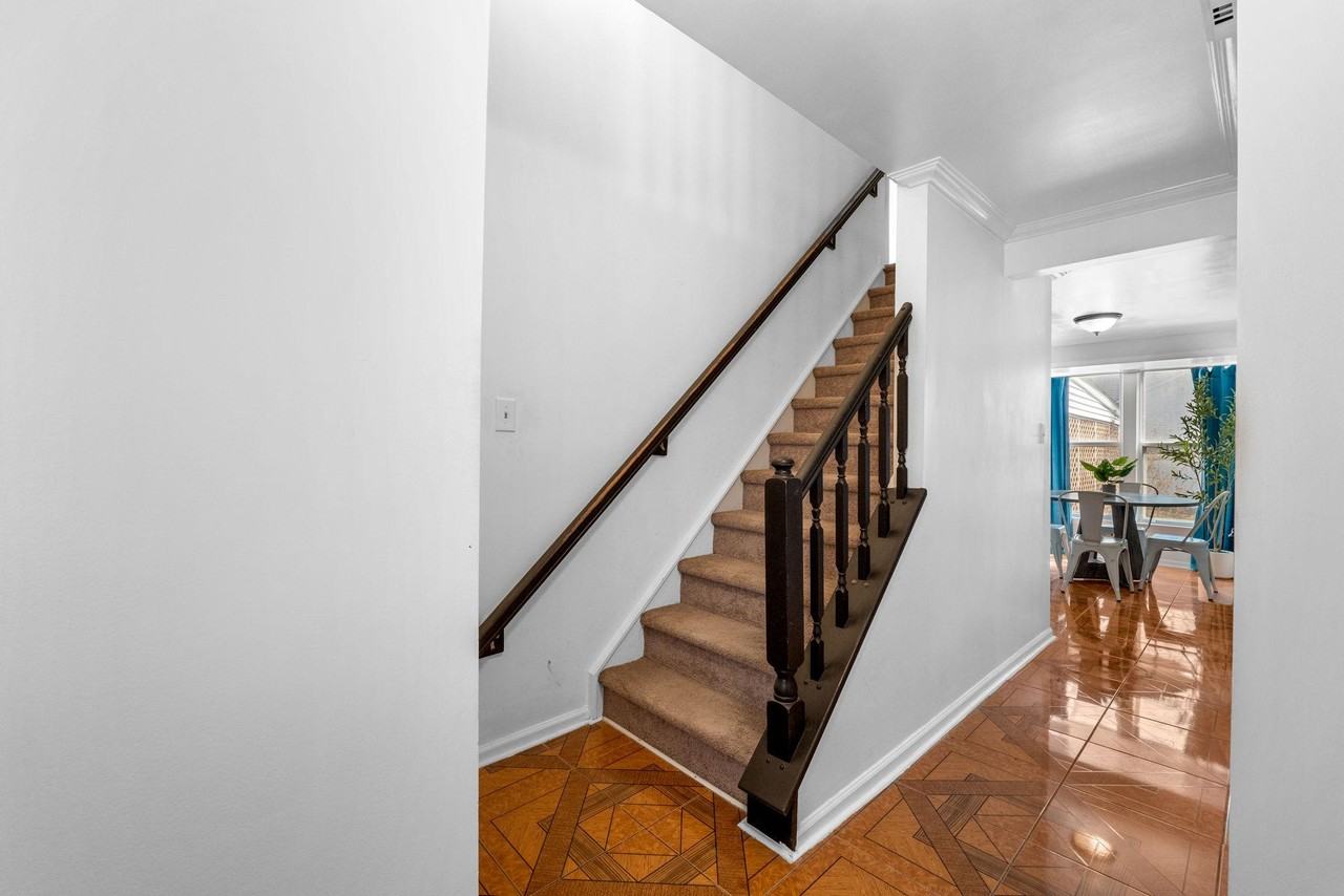 Bantry Ln - Photo 4 of 30