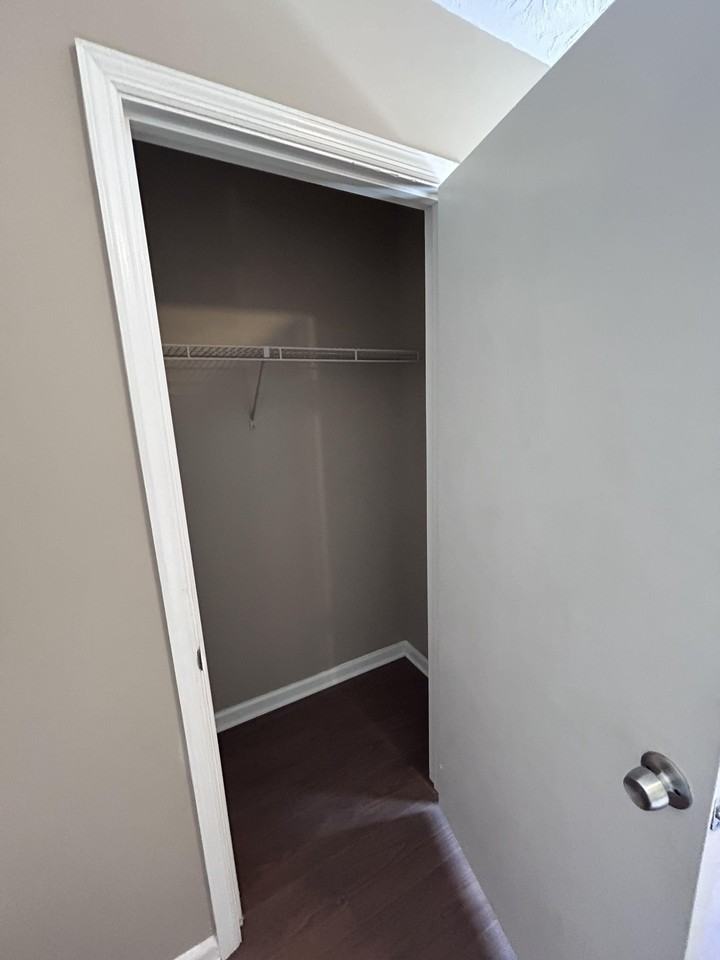 Riverchase Ter - Photo 6 of 14