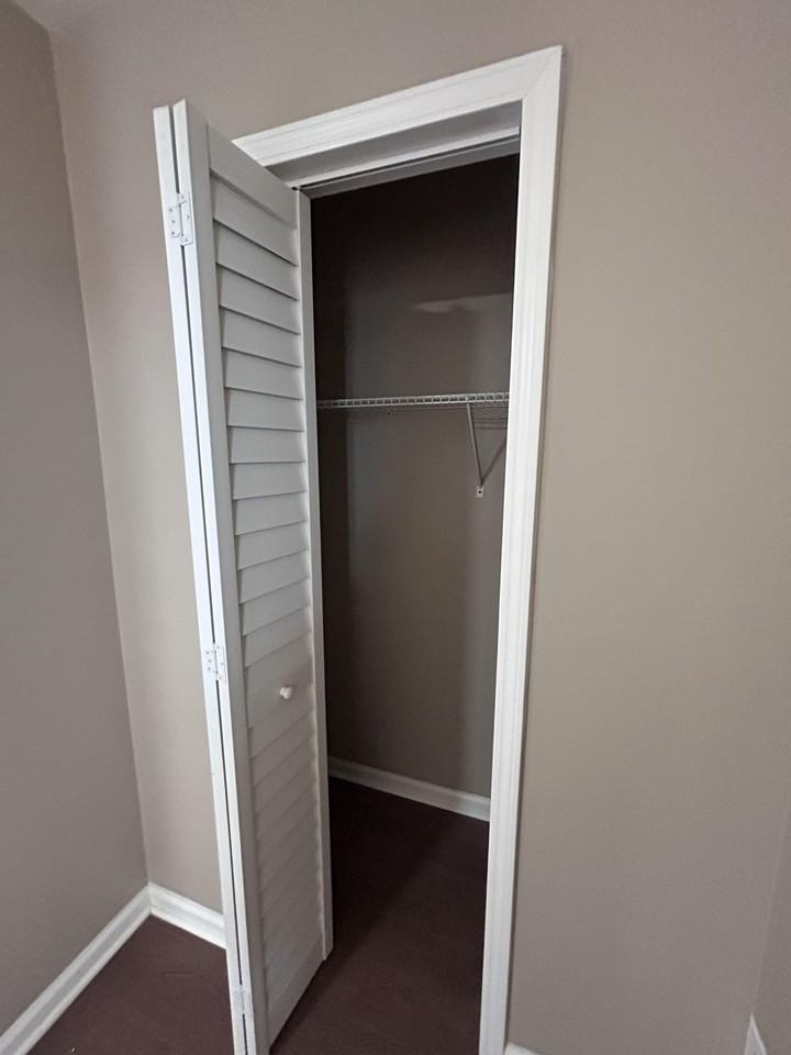 Riverchase Ter - Photo 7 of 14