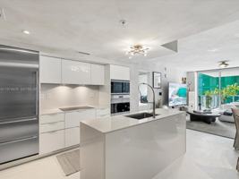 featured image of 9521 E Bay Harbor Dr #705