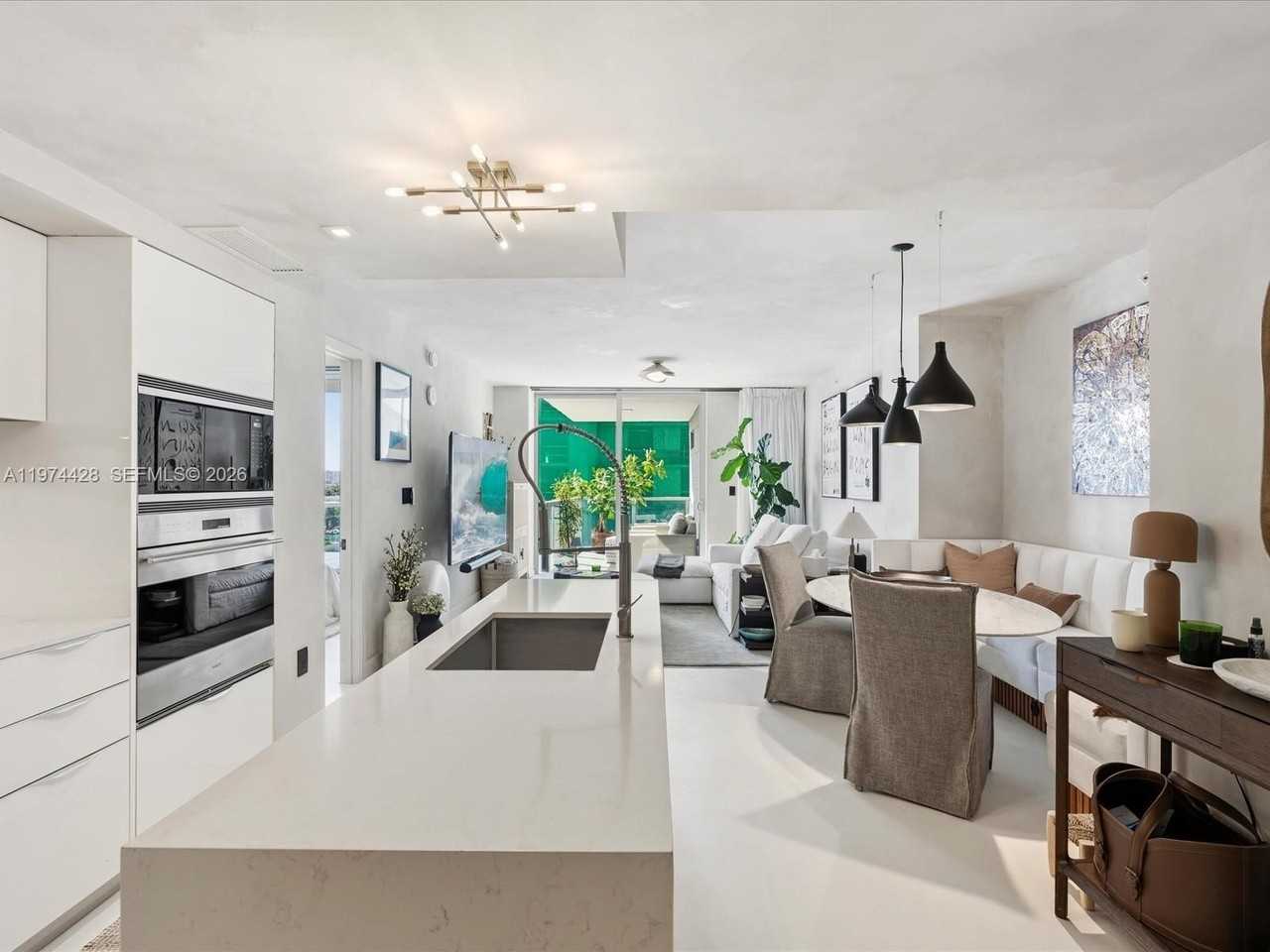 9521 E Bay Harbor Dr #705 - Photo 3 of 50