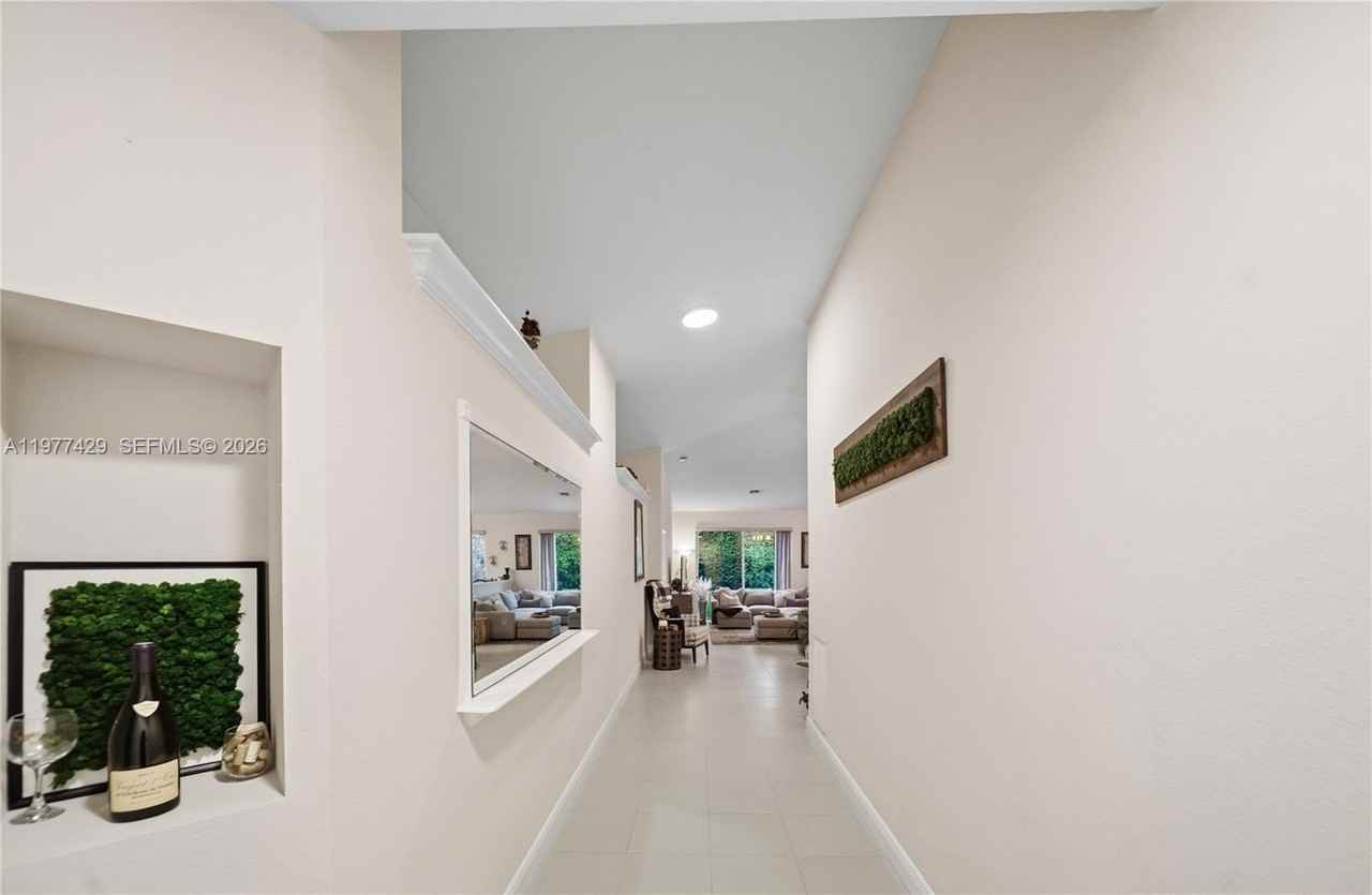 7862 Nw 62nd Ter #7862 - Photo 3 of 17