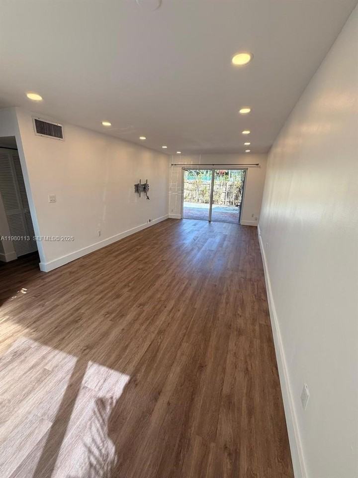 7101 Sw 113th Ct #0 - Photo 6 of 30