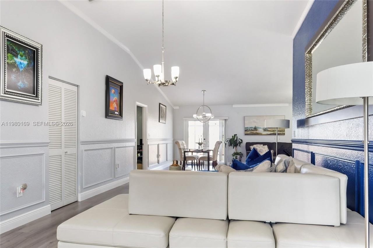 11397 Sw 185th Ter - Photo 3 of 15