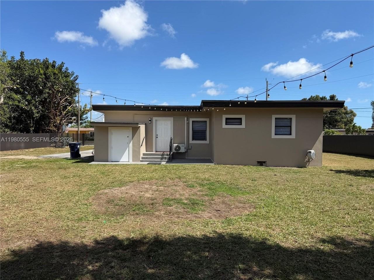 3230 Sw 98th Ave #0 - Photo 2 of 15