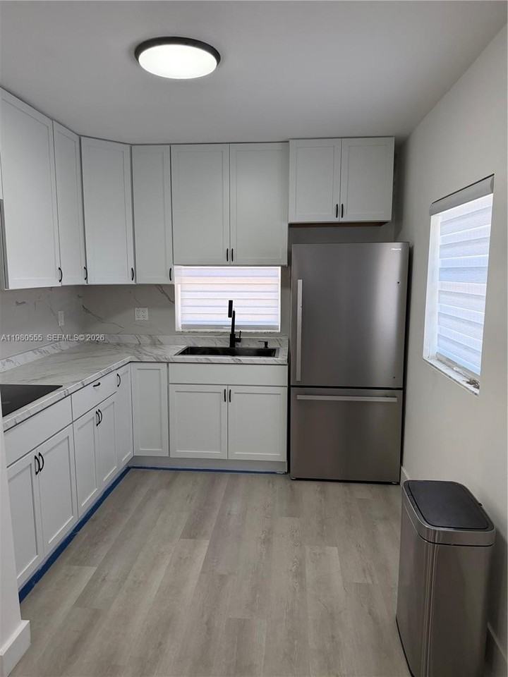 3230 Sw 98th Ave #0 - Photo 7 of 15