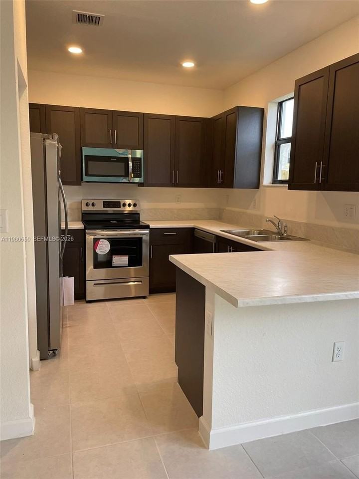 13419 Sw 287th Ter #13419 - Photo 6 of 33