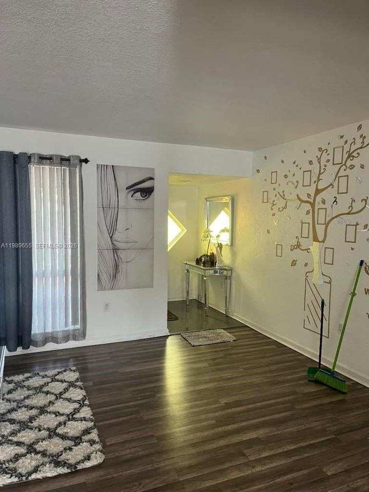 7618 Dilido Blvd - Photo 3 of 11