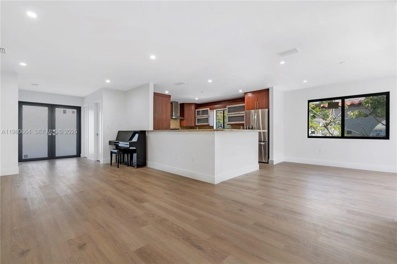 8951 Byron Ave #0 - Photo 2 of 22