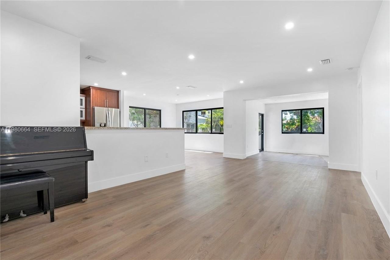 8951 Byron Ave #0 - Photo 3 of 22