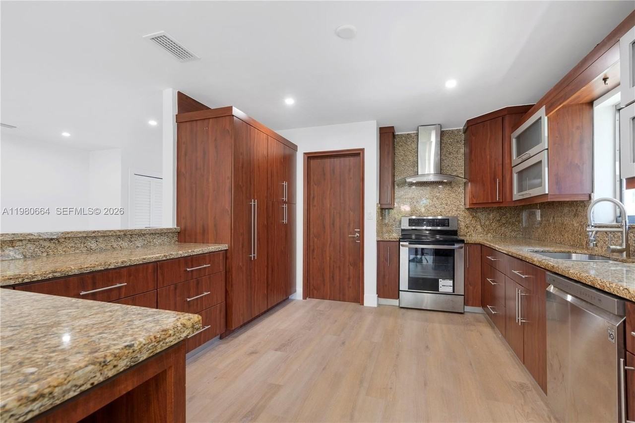 8951 Byron Ave #0 - Photo 4 of 22