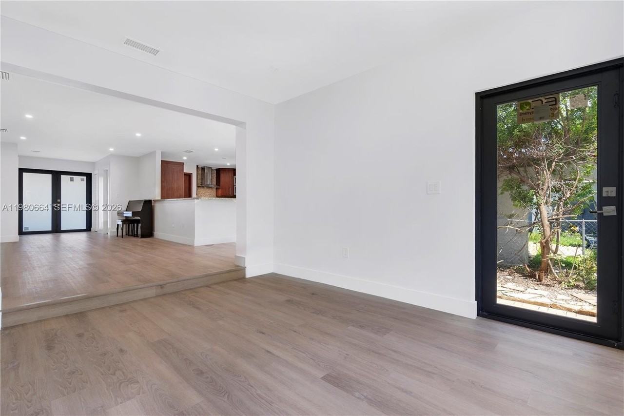 8951 Byron Ave #0 - Photo 6 of 22