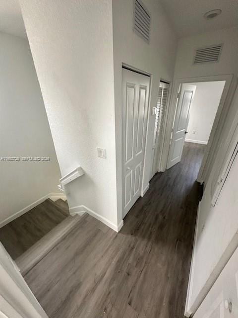 1582 Se 27th Ter - Photo 2 of 4