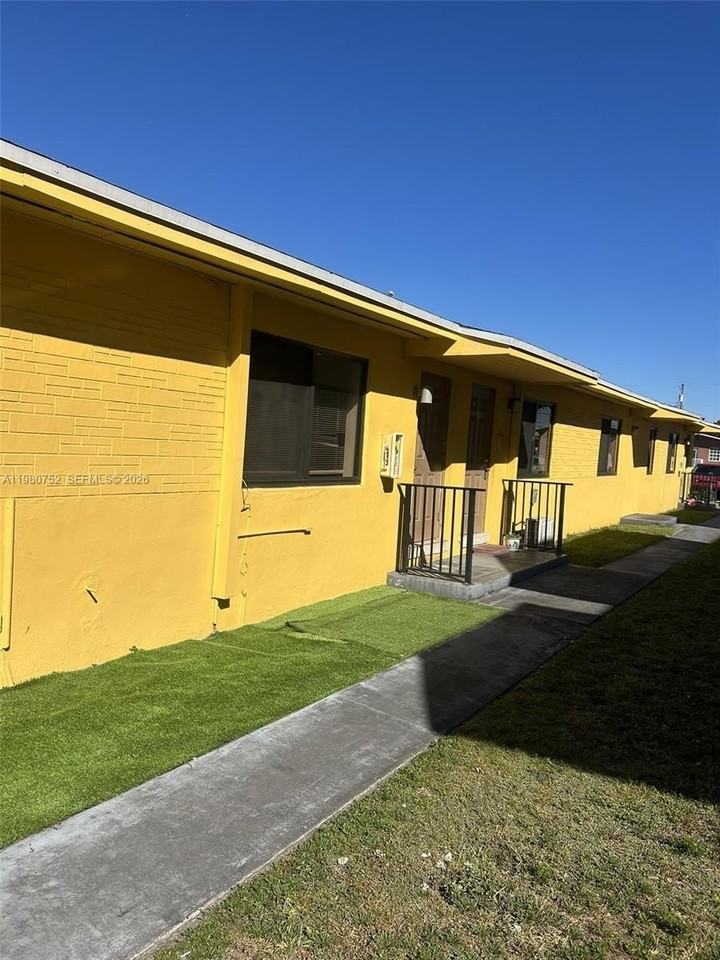 34 W 31st St #4 - Photo 2 of 14