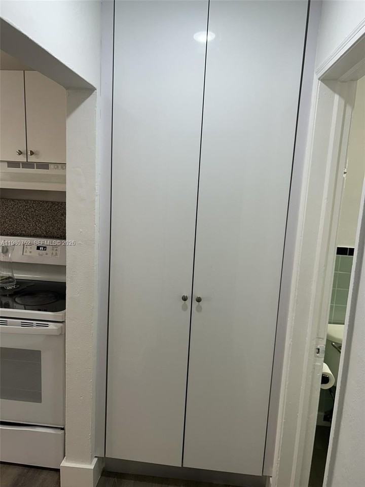 34 W 31st St #4 - Photo 7 of 14