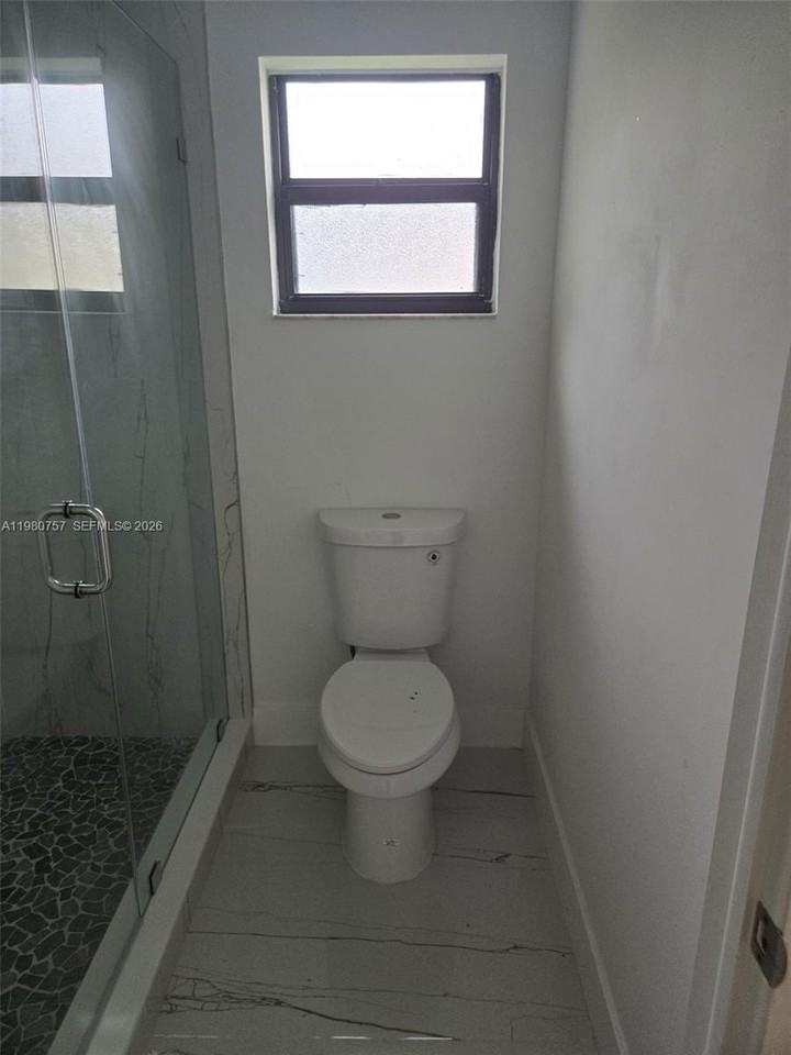 11250 Sw 138th St #11250 - Photo 7 of 18