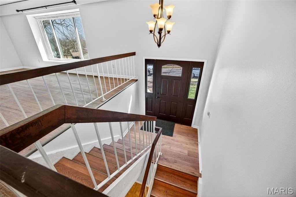 1261 Mautenne Dr - Photo 4 of 36