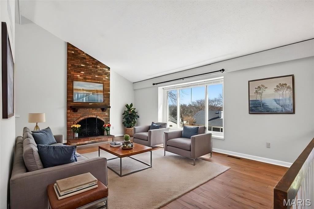 1261 Mautenne Dr - Photo 6 of 36