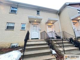 featured image of 406 Cranbury Rd #7