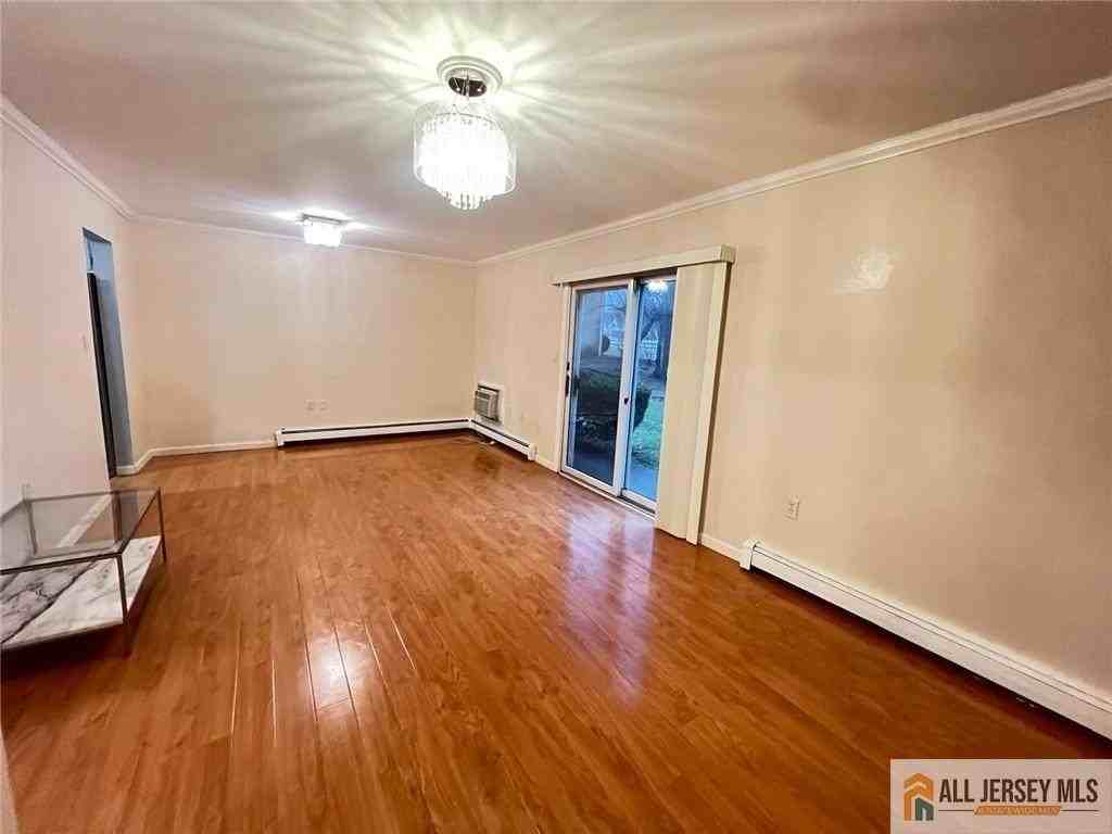 406 Cranbury Rd #7 - Photo 4 of 26