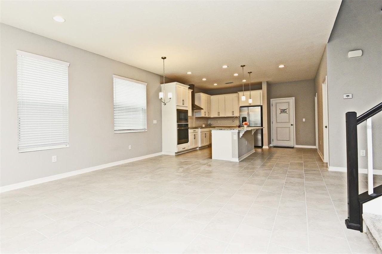 607 Cheval Ln - Photo 6 of 44