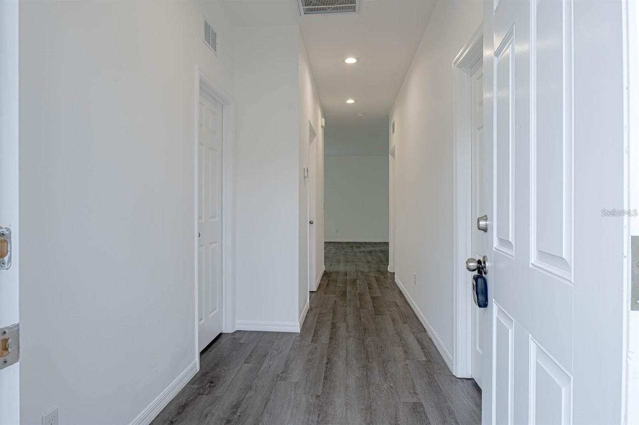 442 Tobias St Se - Photo 5 of 25