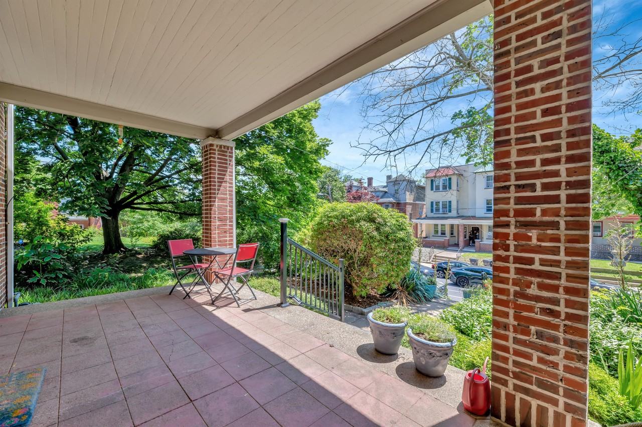 817 N Harrison St #1 - Photo 3 of 29