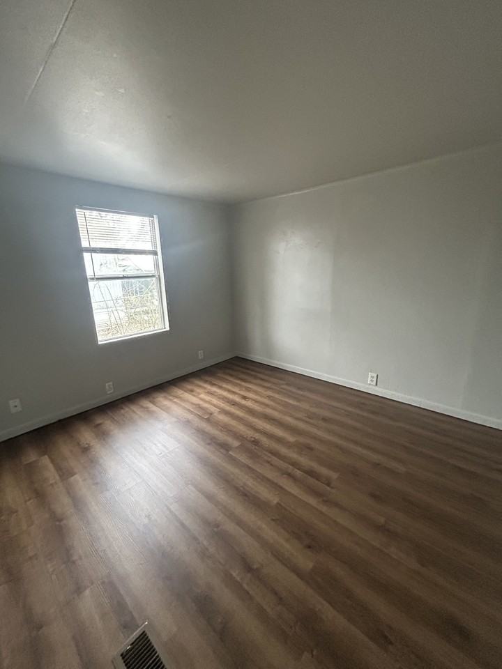 400 S Ranchwood Blvd #1 - Photo 7 of 8