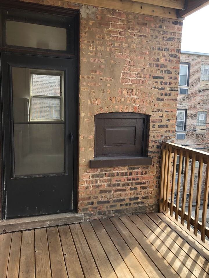 2629 W Ainslie St - Photo 2 of 23