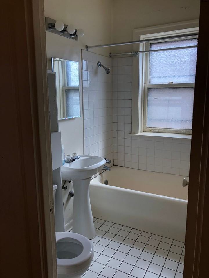 2629 W Ainslie St - Photo 3 of 23