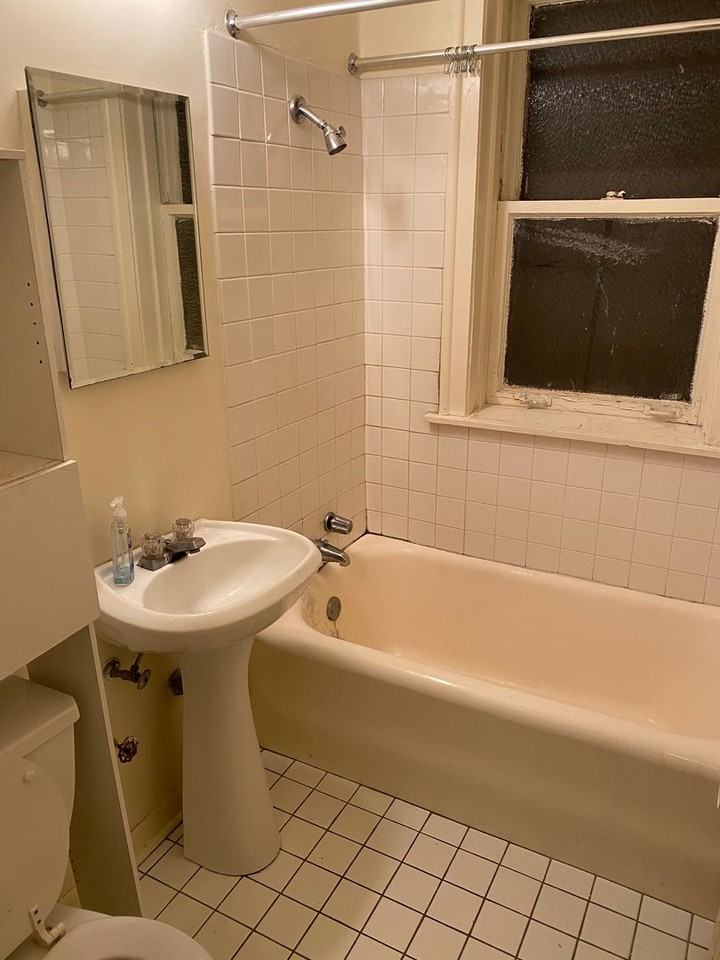 2629 W Ainslie St - Photo 4 of 23